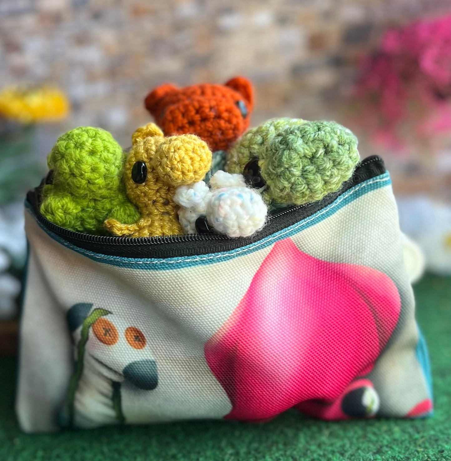 Squid puppet zipper pouch