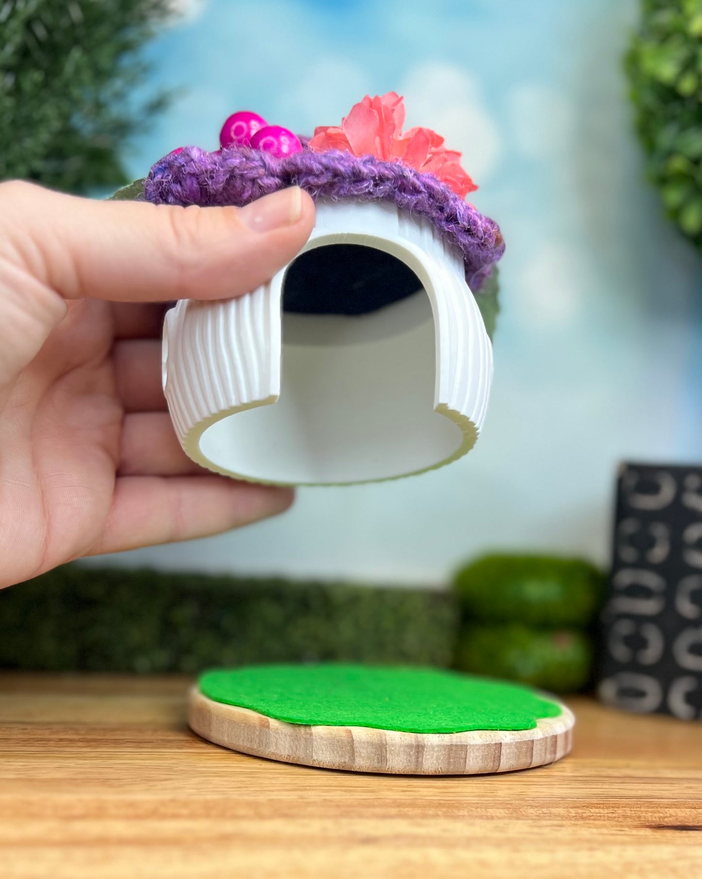 Flower Mushroom house (with wood base) *Galarple kitty not included