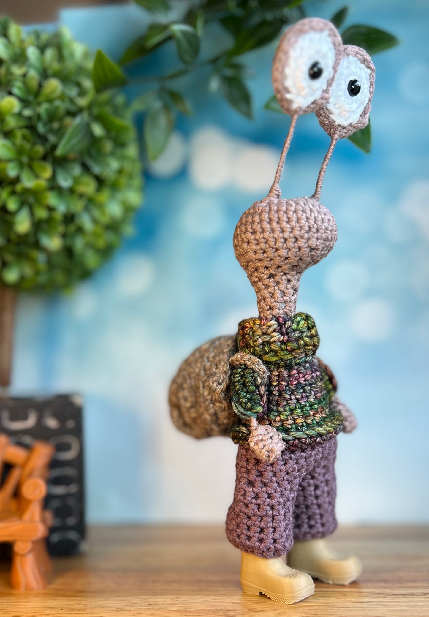 Gerald the Snail (With Shell backpack!)